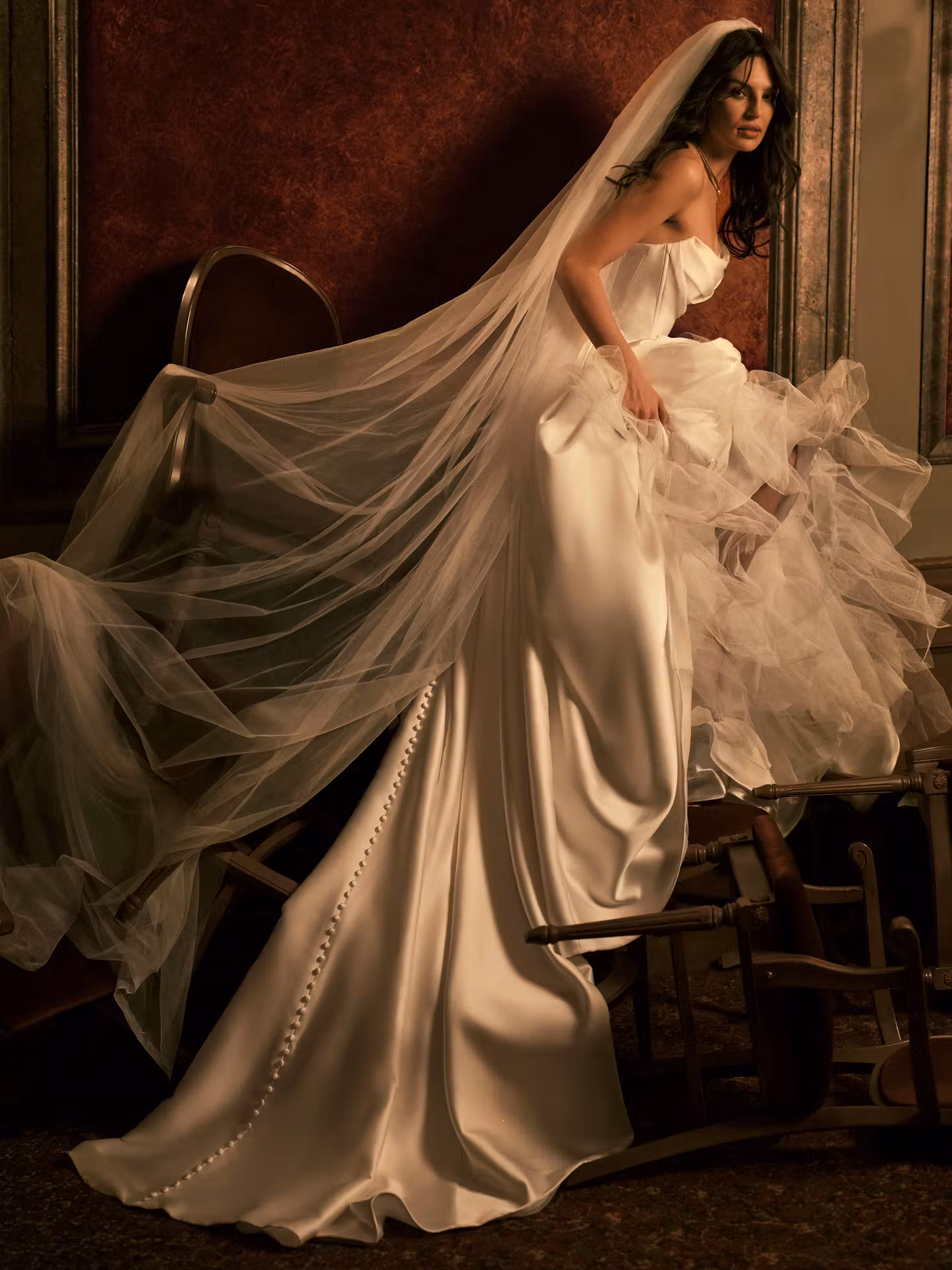 Fiorita von Maggie Sottero — Brautkleid aus Satin mit langem Schleier, Bridals by Diana Erfurt
