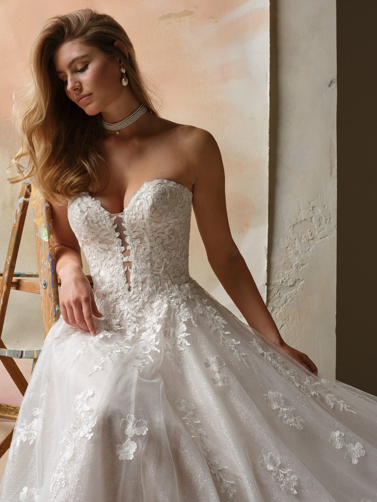 Jennifer — A-Linie & Prinzessin Brautkleid bei Bridals by Diana Erfurt